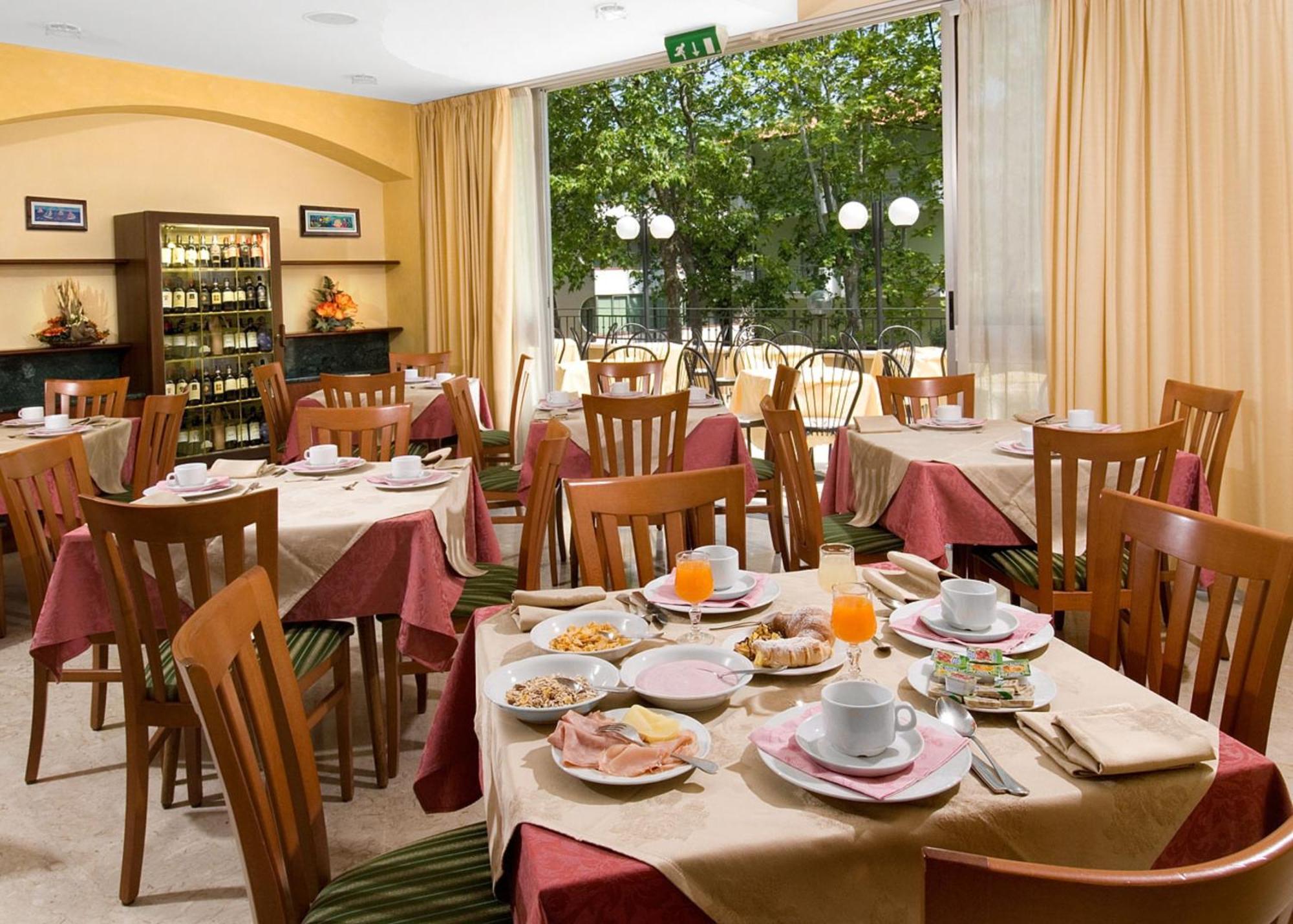 Hotel Savoia Cesenatico Ngoại thất bức ảnh